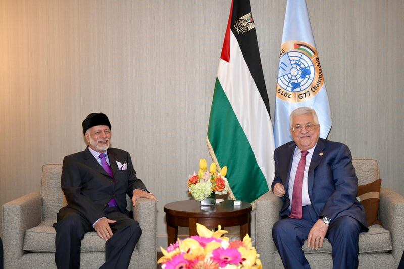 بالصور: بن علوي يلتقي بعباس ويؤكد: ندعم القضية العادلة للشعب الفلسطيني