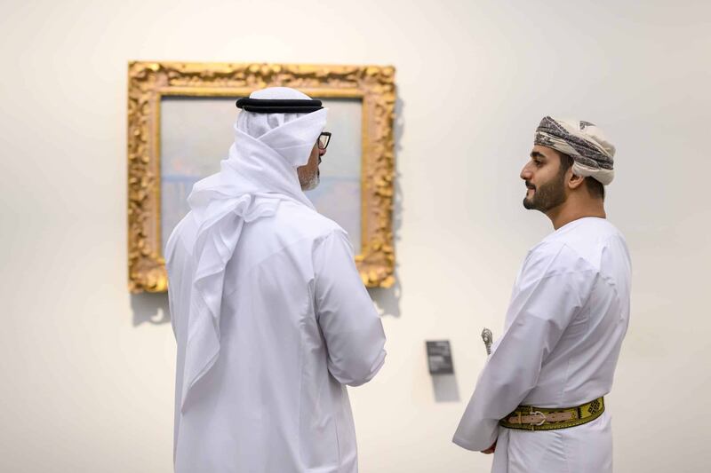 بالصور : سموّ السيد ذي يزن يزور متحف اللوفر أبوظبي