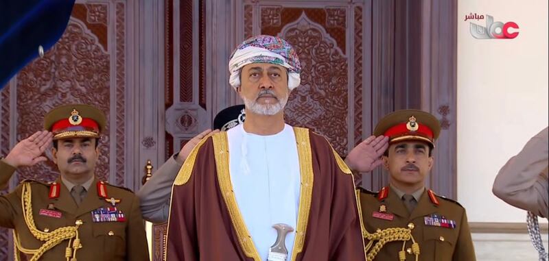 بالصور: جلالة السلطان يشمل برعايته احتفال شرطة عمان السلطانية