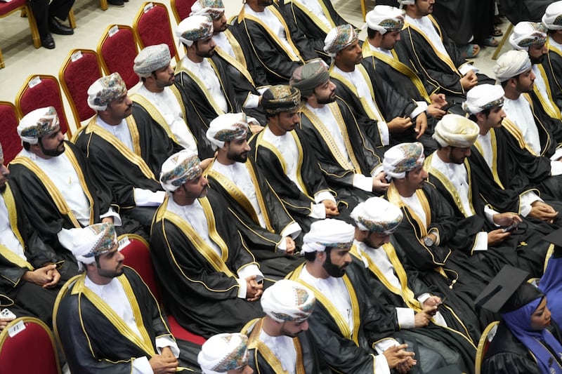 بالصور: كلية الشرق الأوسط تحتفل بتخريج دفعة 2022