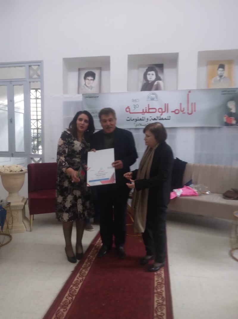 ما قصة الصحفي التونسي الذي عمل اختصاصي علاج نطق في سلطنة عمان قبل 20 عامًا؟