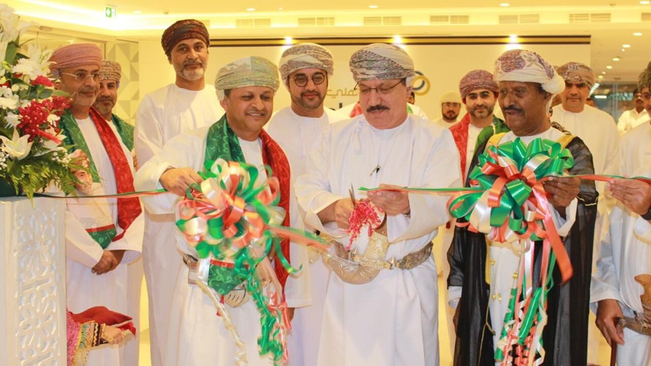 تجربة جديدة: تخليص المعاملات العقارية واستلام الملكيات دون الذهاب لمبنى “الإسكان”