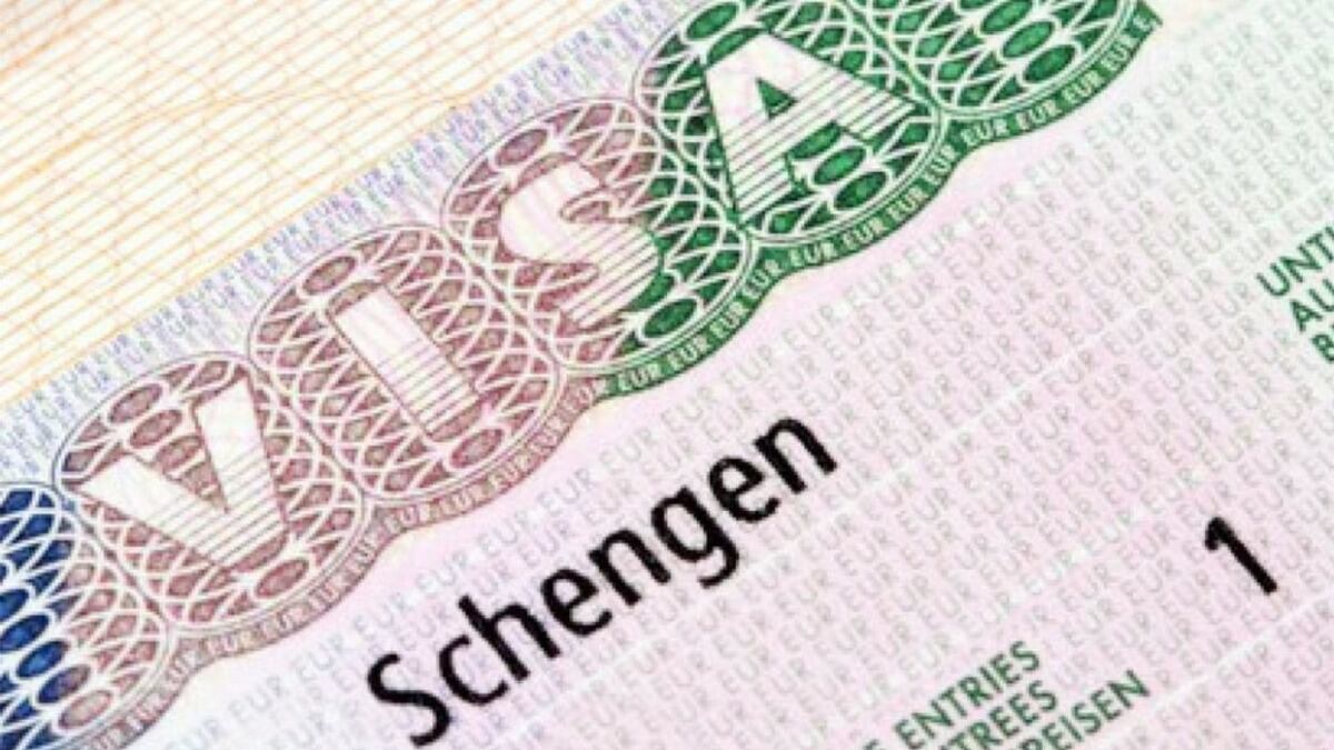 اجتماع يبحث إعفاء العمانيين من تأشيرة شنغن