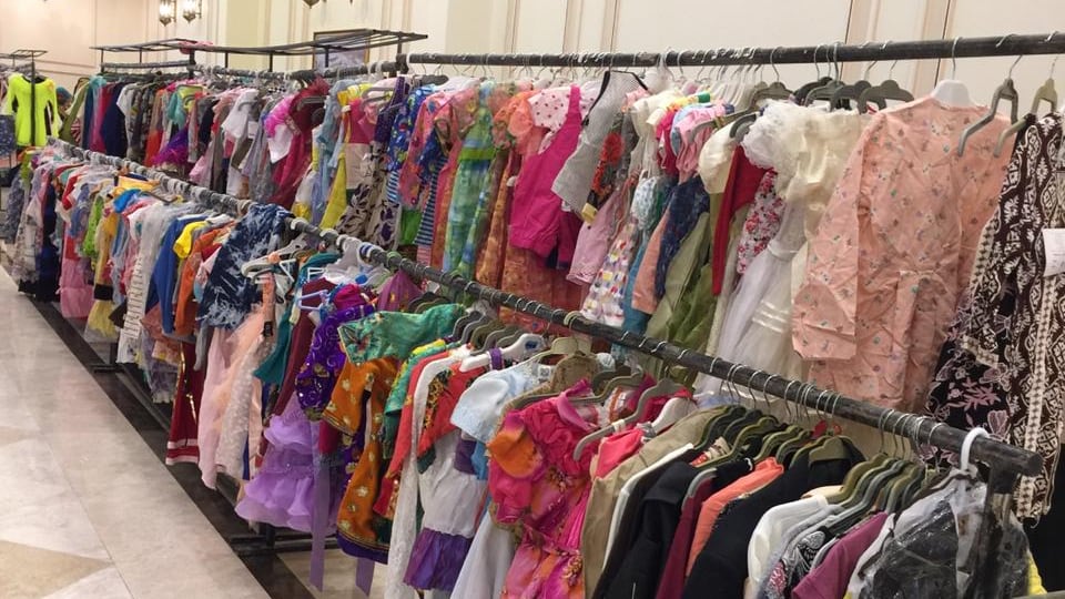 الملابس المستعملة: رافد مهم لجمعية الرحمة وسد احتياجات الأسر المتعففة