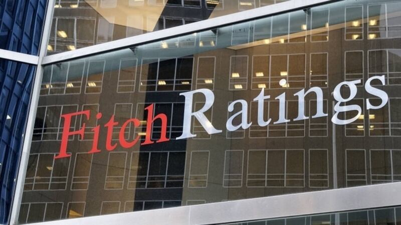 فيتش تخفّض تصنيف إسرائيل الائتماني والنظرة المستقبلية سلبية