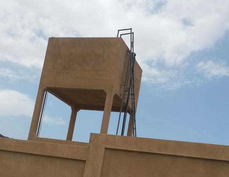 “عطل” يقطع المياه عن إحدى القرى أكثر من شهر.. ومواطن يوضح