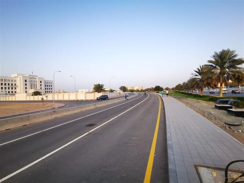 مسؤول في بلدية مسقط: سيكون هناك تحويل جزئي لحركة المرور في شارع السلطان قابوس