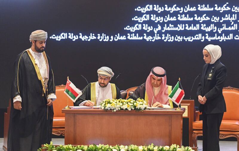 4 مذكرات تفاهم عُمانية كويتية؛ إليك تفاصيلها