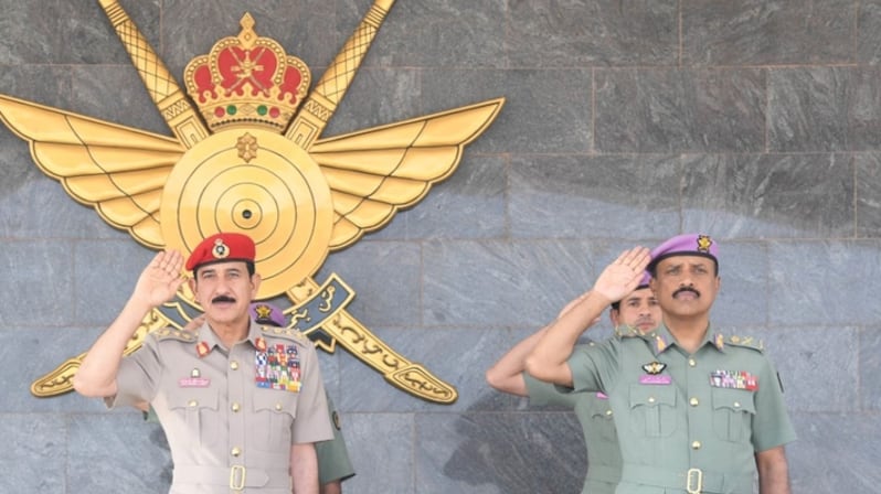 وزير المكتب السلطاني يرعى احتفالًا لقوة السلطان الخاصة