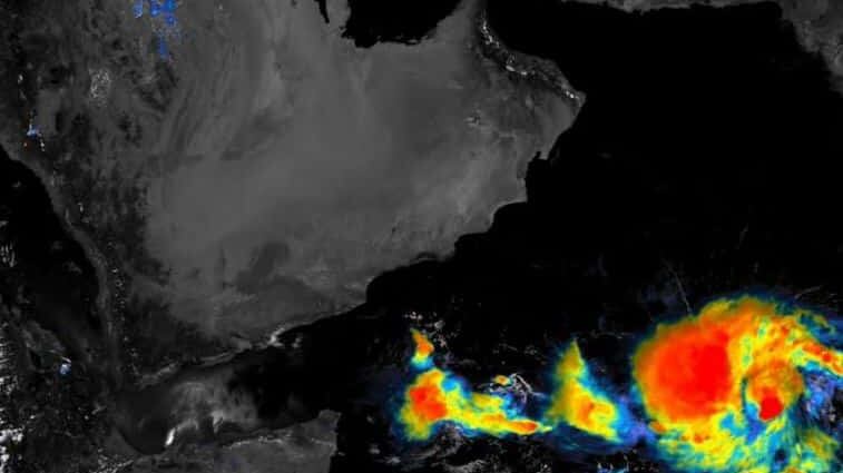رسميًا: “الكارثة” اسم للحالة المدارية في بحر العرب