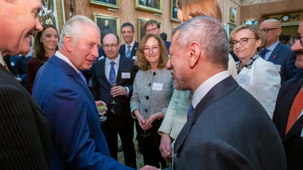 تحيات جلالة السلطان ينقلها المرشدي لملك بريطانيا