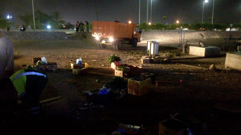 البلدية والشرطة تُداهمان مواقع للباعة المتجولين