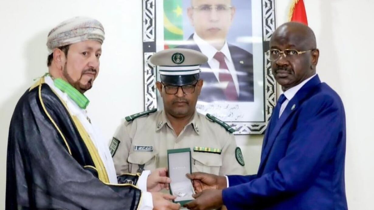 وسام “كوماندور” لسفيرنا في موريتانيا