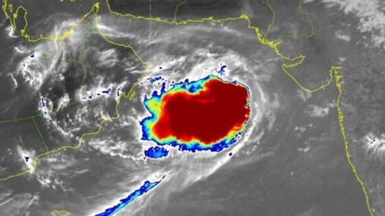 فايو يتراجع إلى عاصفة…والأرصاد توضح مستجداته