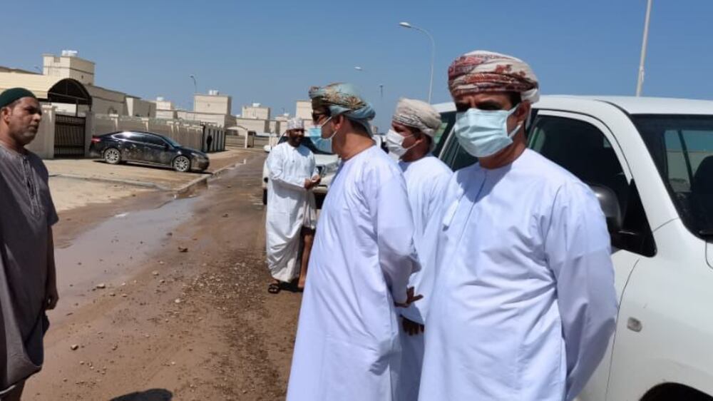 وكيلا الإسكان يزوران المناطق المتأثرة بـ #شاهين