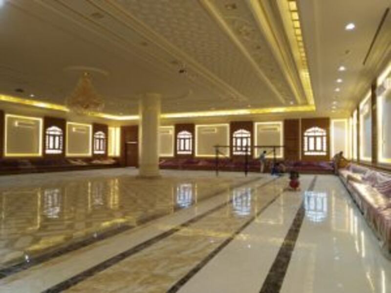 صُمّم بأحدث المستويات: قريبًا، وزير المكتب السلطاني سيفتتح المجلس العام لبركة الموز