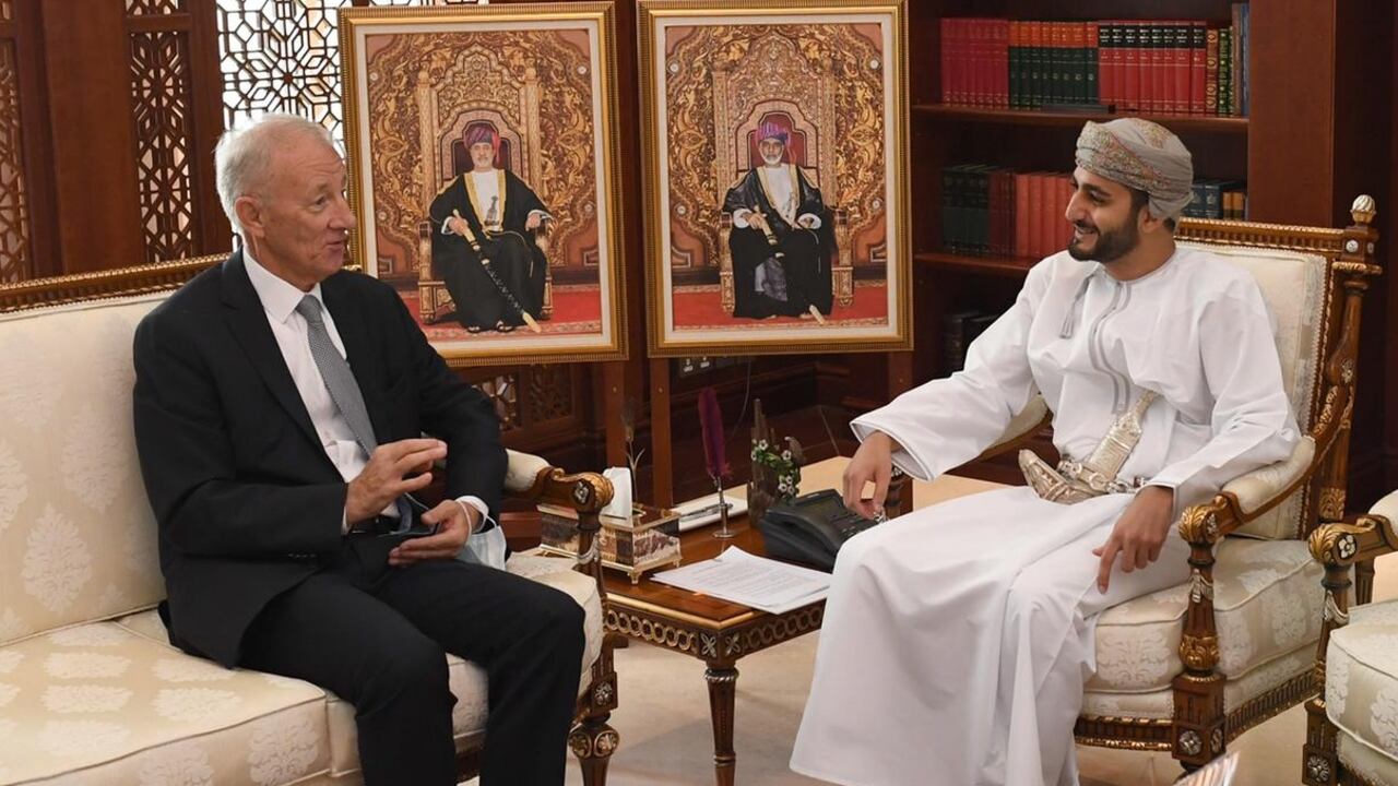 سمو السيد ذي يزن يستقبل سفير المجر