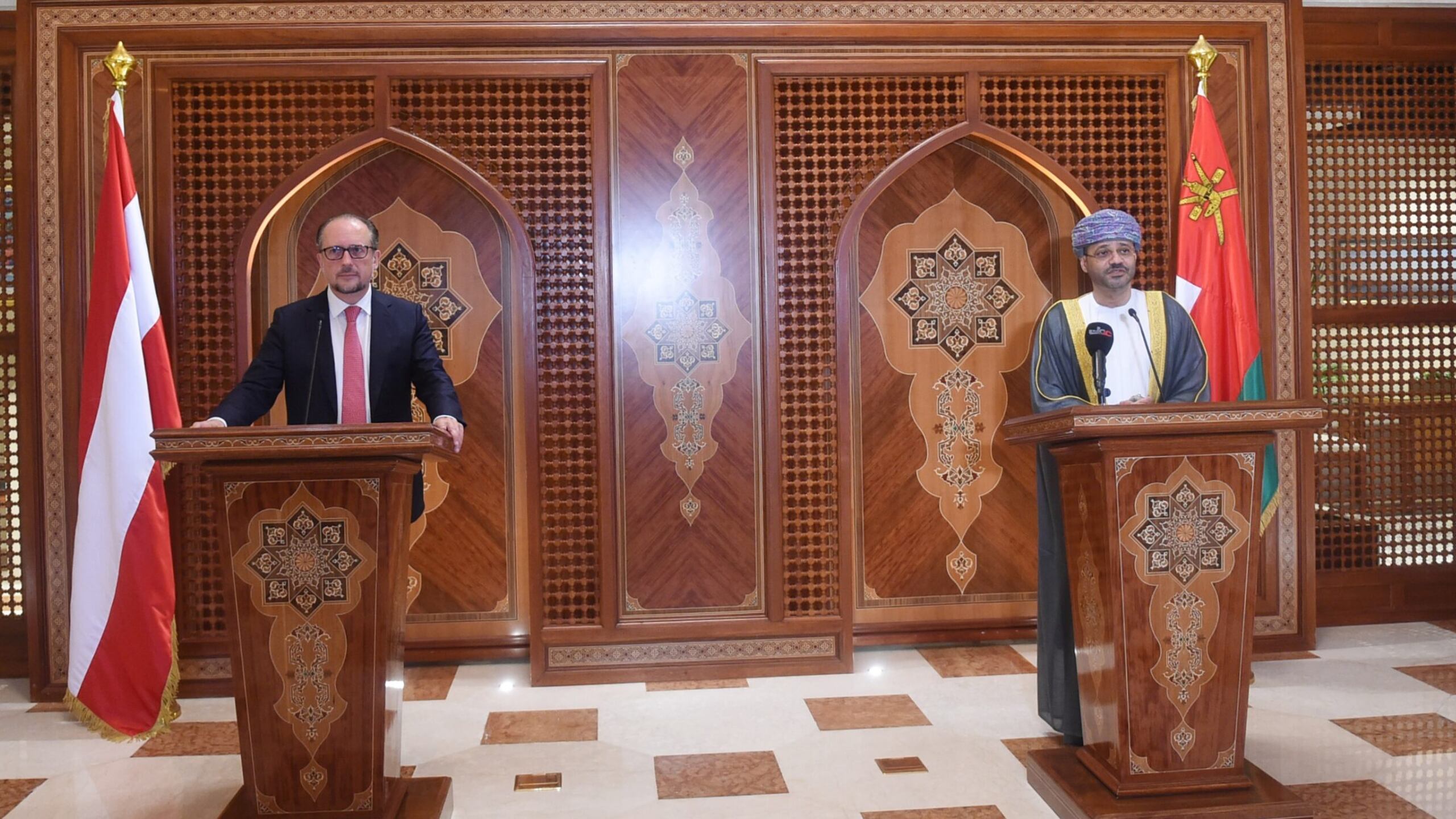 مذكرة تفاهم حول المشاورات السياسية بين السلطنة والنمسا