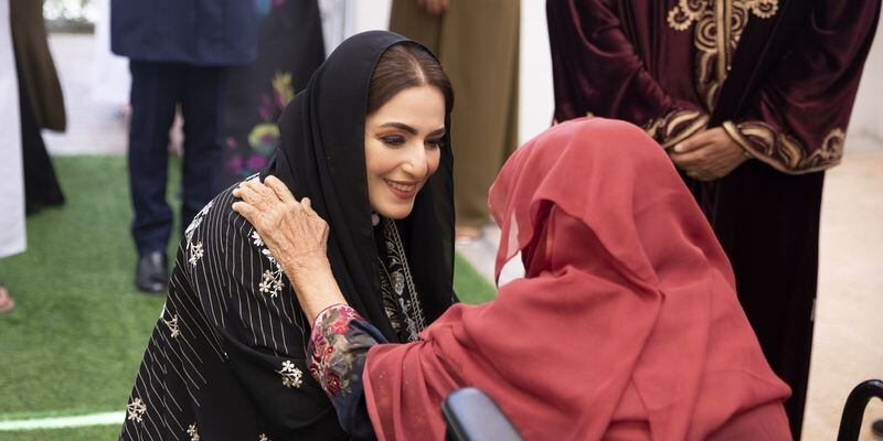 بالصور:السيدة الجليلة تزور دار الرعاية الاجتماعية