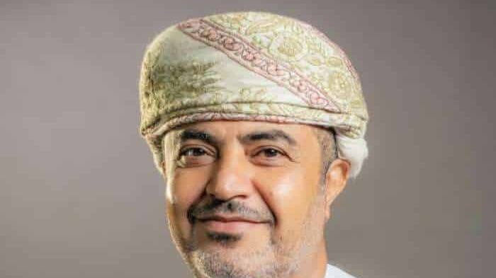 رئيس مجلس إدارة الطيران العماني: لا يوجد تضخم في الرواتب والاستشاري سيتسلّم نوعين من الرسوم