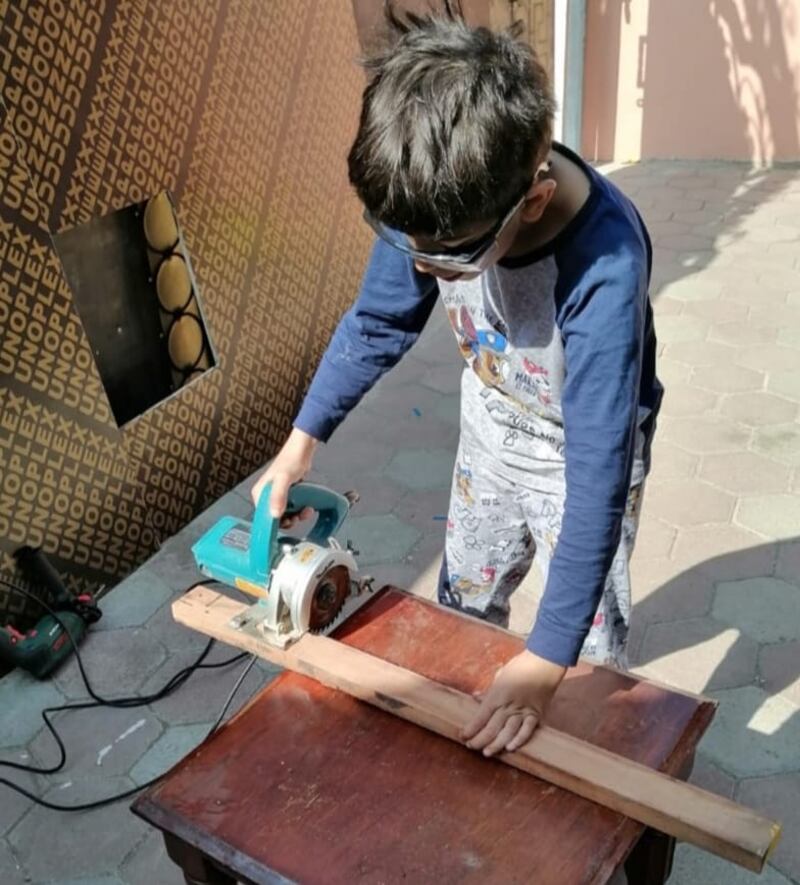 ناصر وعبدالرحمن أخوان شغوفان بالاختراعات والابتكار