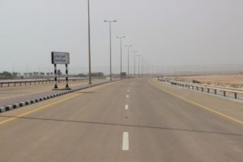 بعد عبور هيكا: البنية الأساسية في الدقم متينة