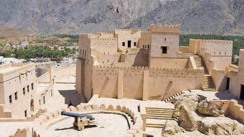 صحيفة الحياة: سلطنة عمان تنفذ إستراتيجية اقتصادية شاملة