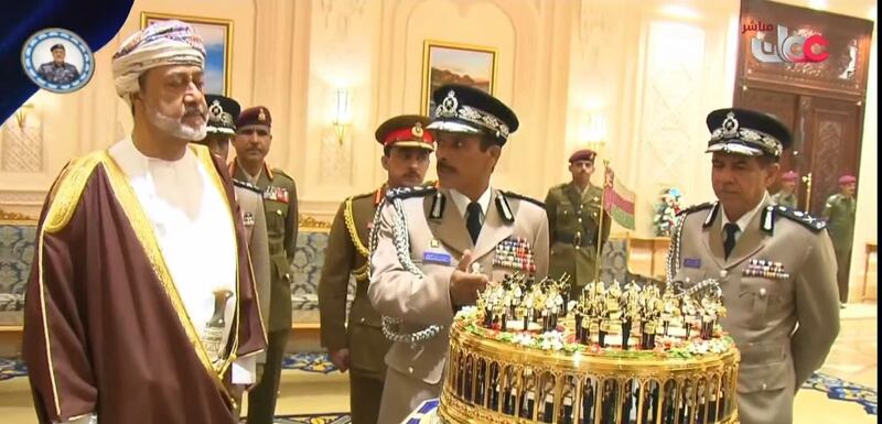 بالصور: جلالة السلطان يشمل برعايته احتفال شرطة عمان السلطانية