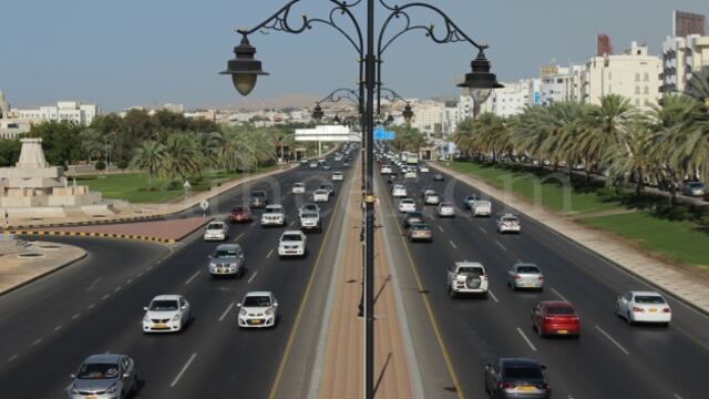 أكثر من 2000 زيادة في عدد السيارات بالسلطنة