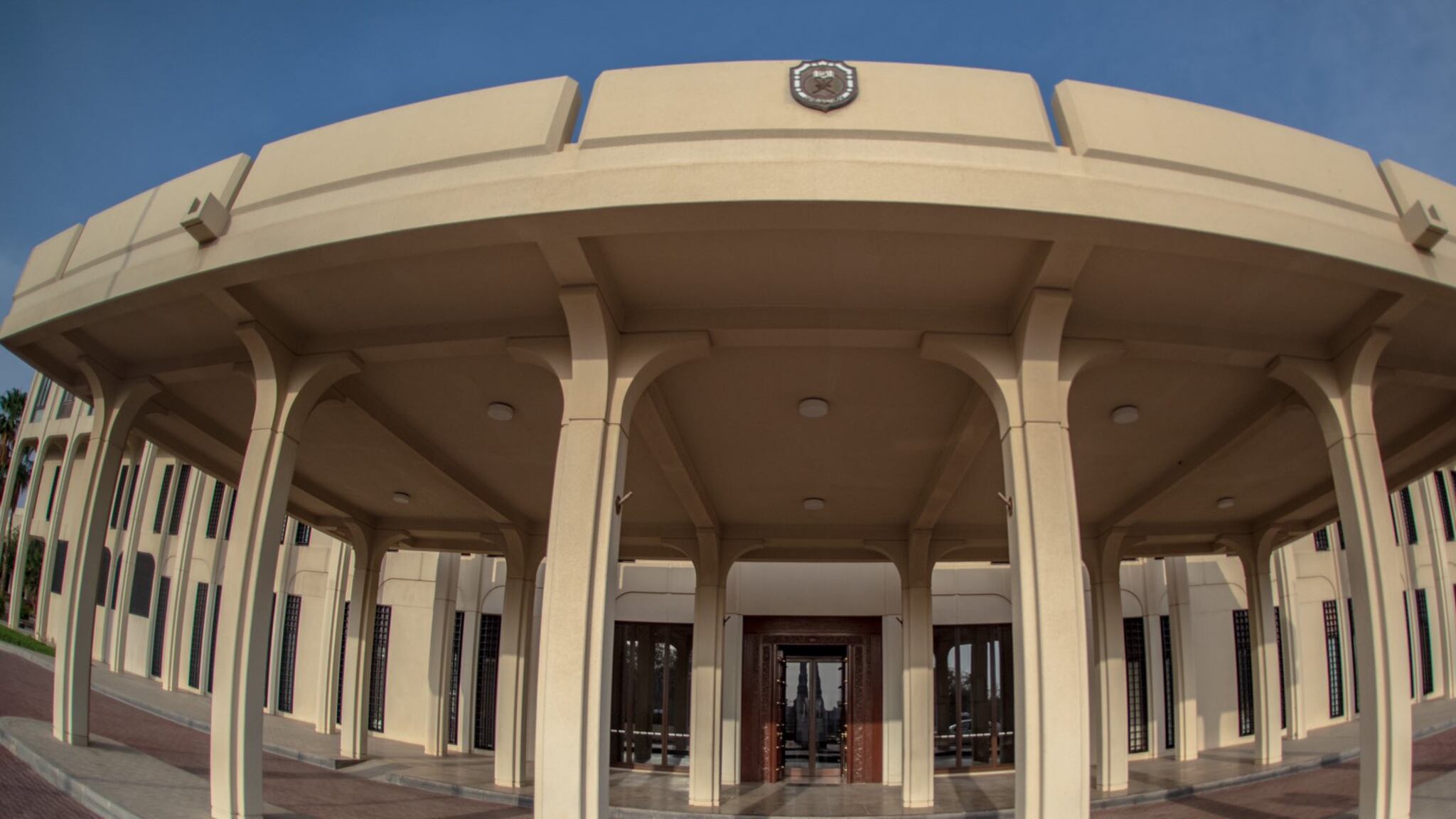 مسؤولة تؤكد: حادثة سرقة السكنات قديمة