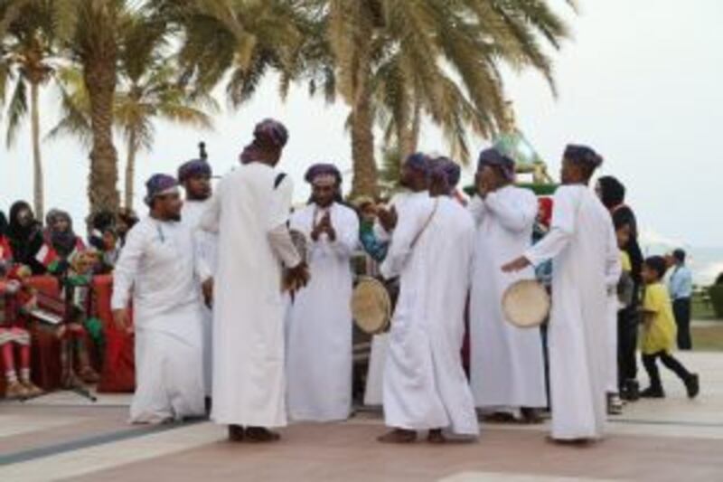 بالصور: منتجع شانجريلا بر الجصة يحتفل بالعيد الوطني عبر “أجمل كعكة”