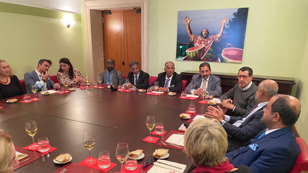 لقاءات لمناقشة إقامة ملتقى صحفي عُماني في إيطاليا