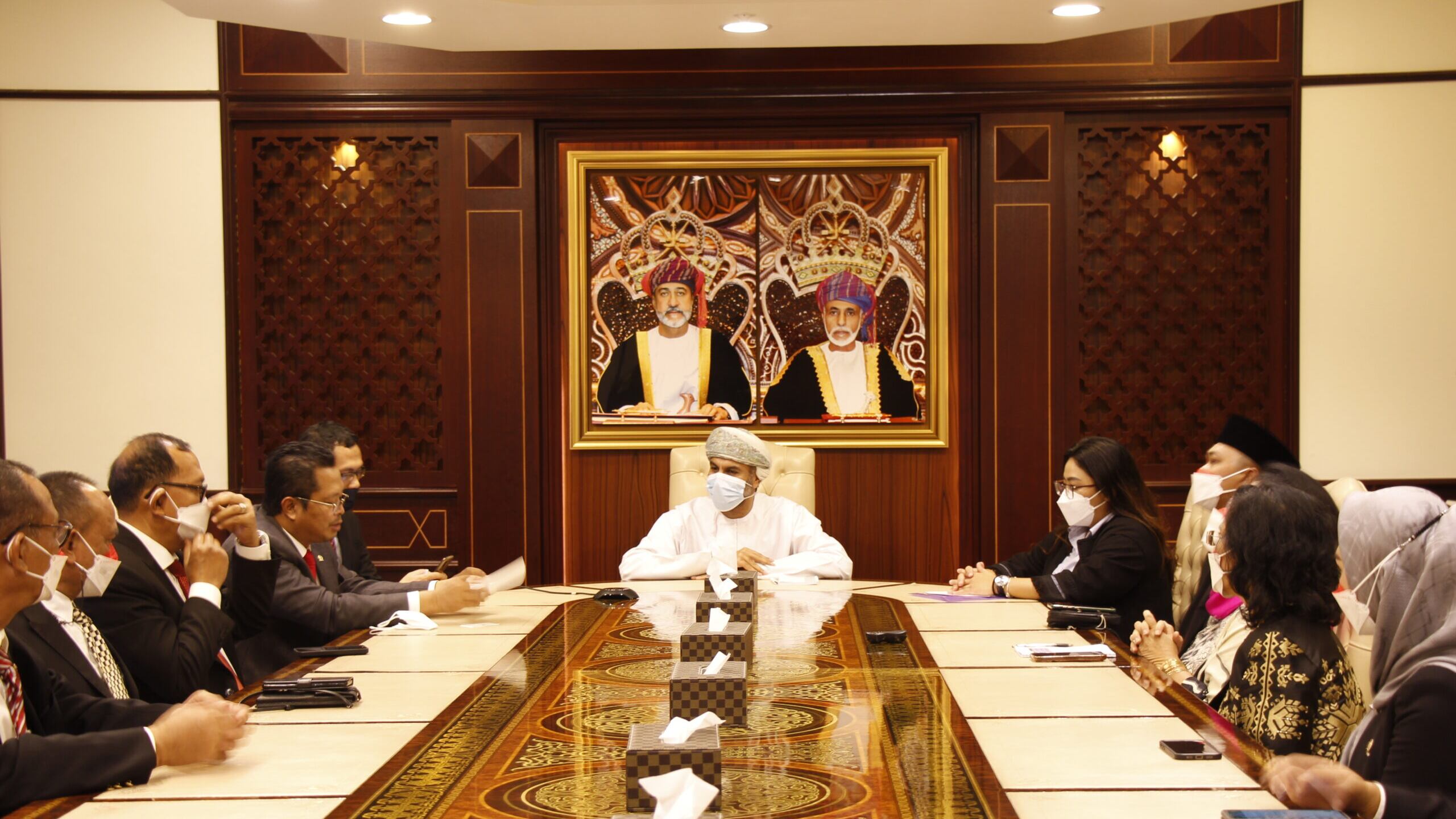 استعراض تعزيز التعاون في قطاع الاتصالات وتقنية المعلومات مع أندونيسيا