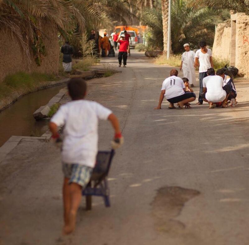 ‎ 60 فريقًا تطوعيًا تابعًا للجان التنمية الاجتماعية؛ هل أنت عضو في أحدها؟