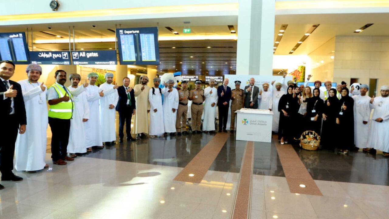 مطارات عُمان تنظم حملة لـ ” سلامة الأطفال في مبنى المسافرين”