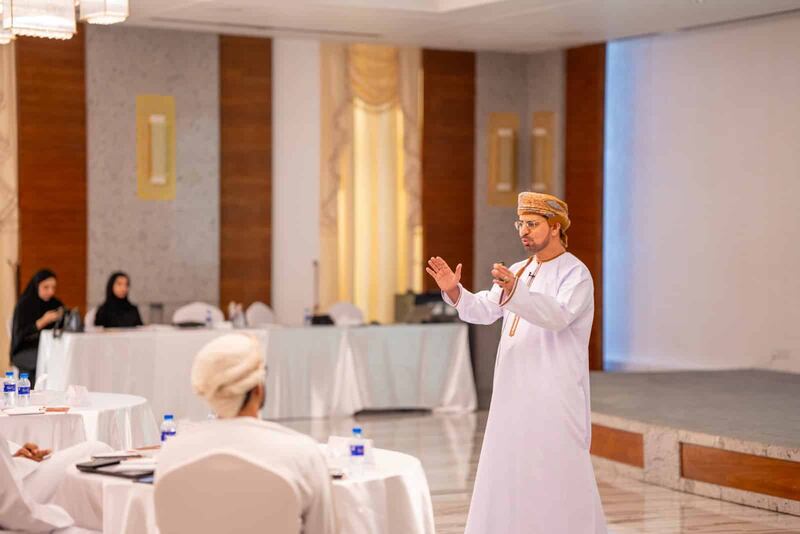 د.خالد الجرادي يُلهم المُتدربين لتحقيق “القيادة الريادة” في مواقع عملهم