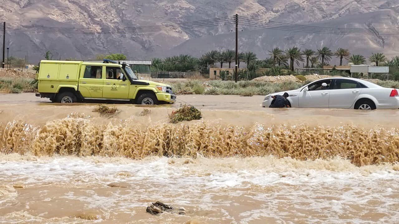 إنقاذ شخصين في ضنك