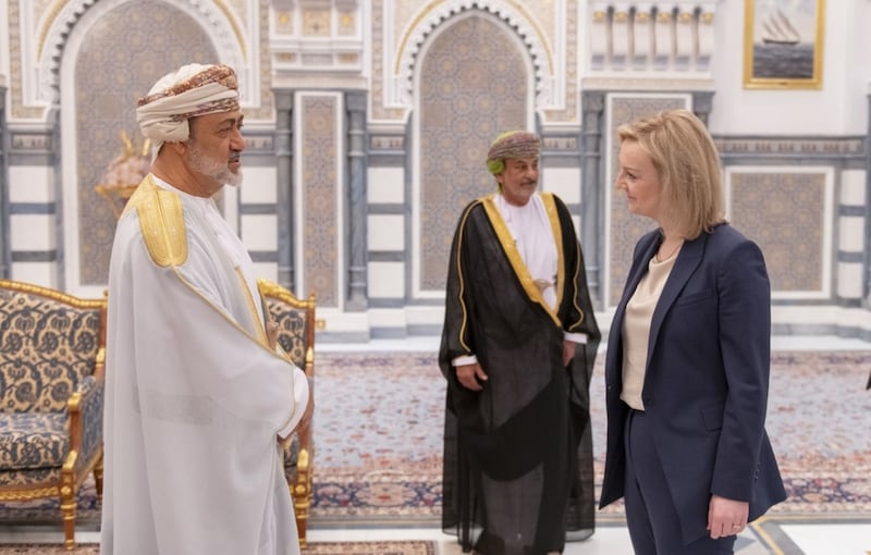 جلالة السلطان المعظم يستقبل مسؤولة بريطانية