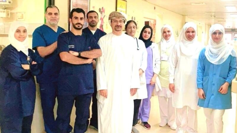 علاج حالة نادرة في مستشفى الرستاق