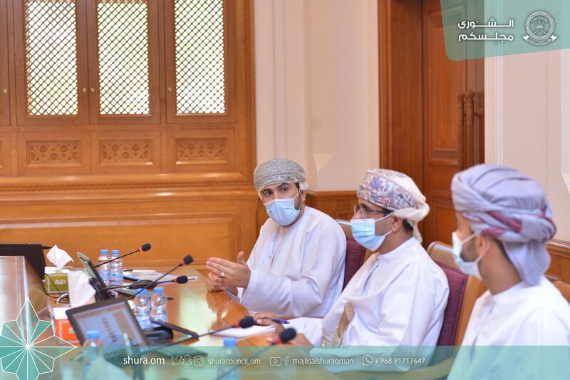 تساؤلات من خريجي علوم بصرية.. ولجنة في الشورى تتفاعل معه