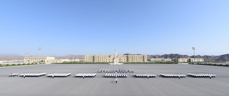 بالصور: تخريج فصائل جديدة من شرطة عمان السلطانية