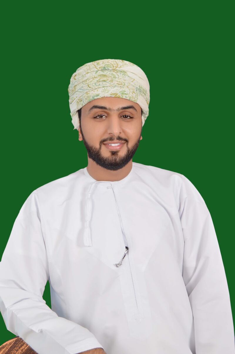 3 عمانيين: هوايتهم يحصدون بها جوائز داخلية وخارجية