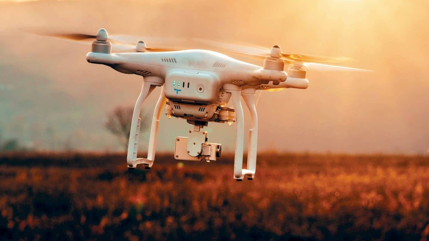 منها إضافة مخالفة جديدة، إليك لائحة تنظيم نشاط الطائرات بدون طيار (الدرون)