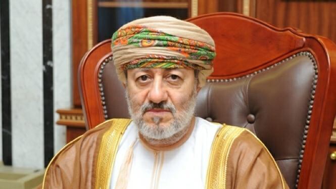 وزير الدولة ومحافظ ظفار يصدر قرارًا وزاريًا