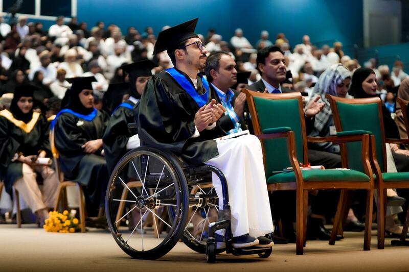 بالصور: كلية الشرق الأوسط تحتفل بتخريج دفعة 2022