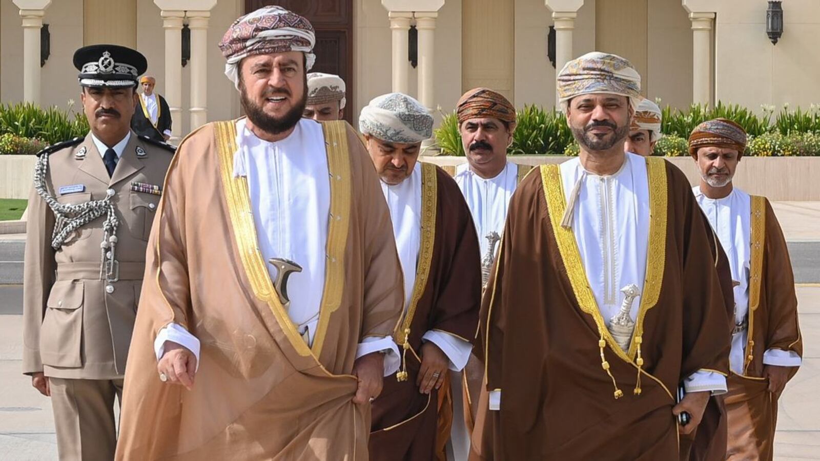 سمو السيد أسعد يتوجه إلى السعودية؛ تعرف على المرافقين لسموّه