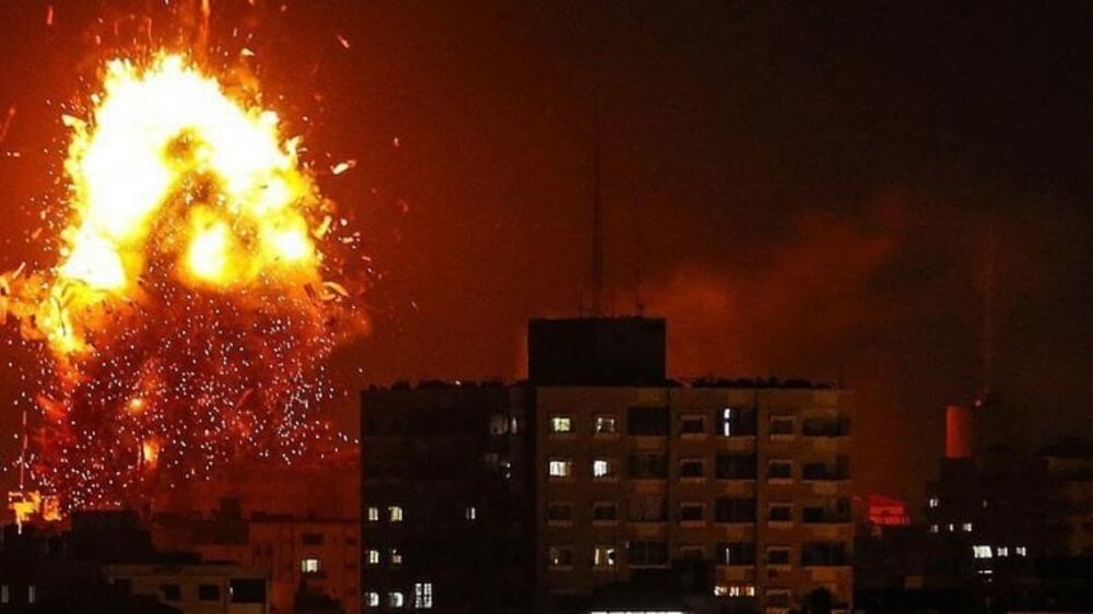 يومٌ دامٍ في غزة: استشهاد 100 فلسطيني في مجزرة الفجر، ودعوة للنفير