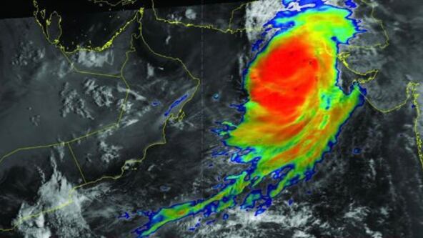 “شاهين” يبعد عن السلطنة 590 كم