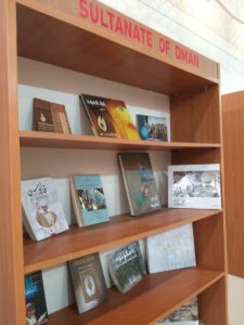 بالصور: الكتب العمانية حاضرة في معرض القاهرة الدولي للكتاب