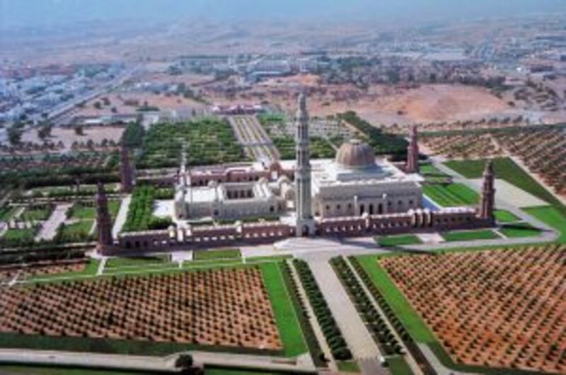 تقرير لـ العمانية: عُمان واحة أمن وأمان وبناء وتنمية كما أرادها جلالة السلطان